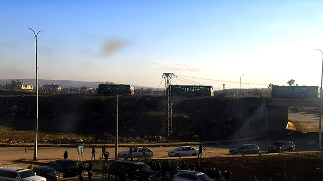 Halepteki tahliye konvoyu yeniden hareket etti