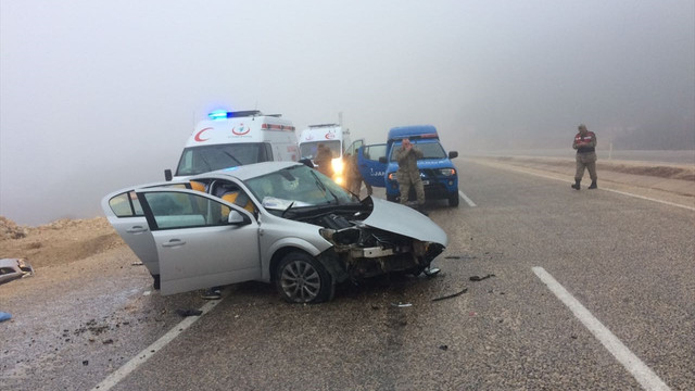 Hatay'da otomobil duvara çarptı: 1 ölü, 1 yaralı