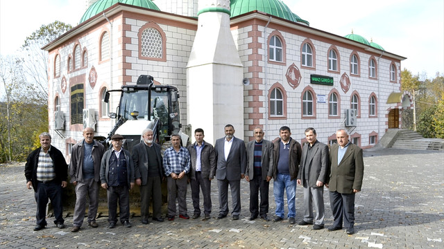 Hem imam hem kepçe operatörü