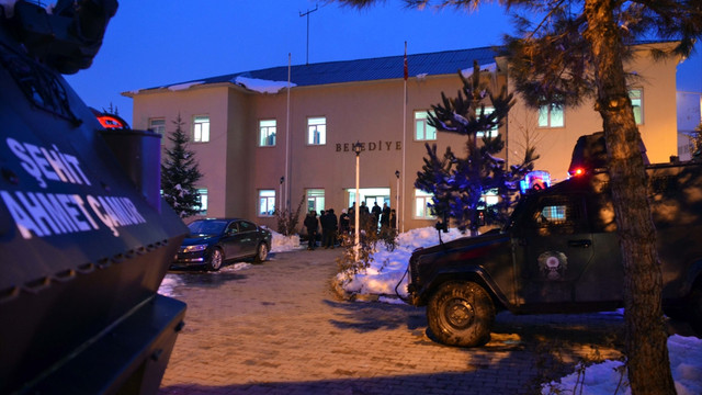 Hizan Belediyesi'nde arama yapıldı