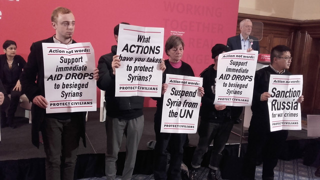 İnsan hakları aktivistlerinden İngiliz muhalefet liderine protesto