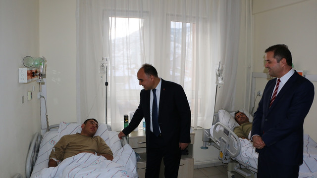 Isparta'da askeri aracın devrilmesi