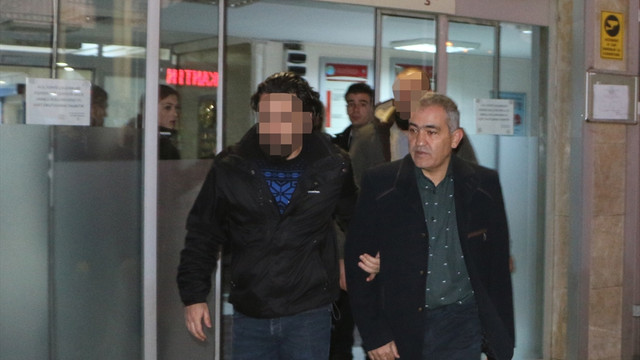 İzmir'de FETÖ/PDY operasyonunda 15 gözaltı