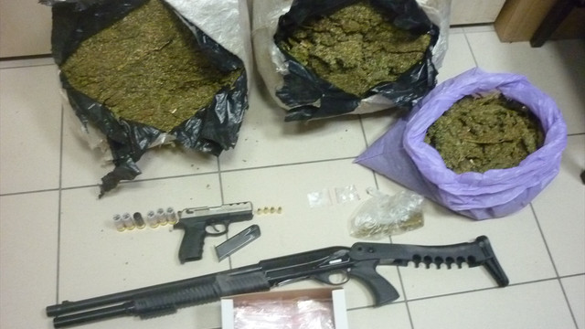 İzmir'de uyuşturucu operasyonu