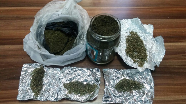 Kargoyla uyuşturucu sevkiyatı polise takıldı