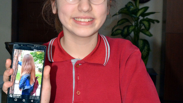 Kanser hastaları için saçlarını bağışladı