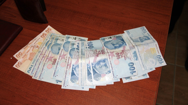 Kaybettiği engelli maaşını zabıta memuru buldu