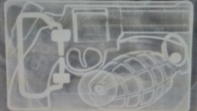 Kemer tokasını bomba düzeneği sandılar