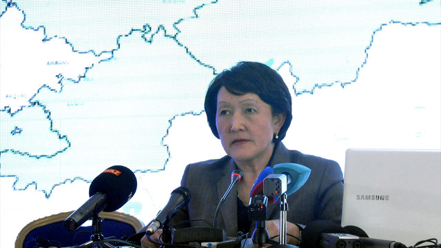 Kırgızistan'da halk, anayasadaki değişiklikleri onayladı