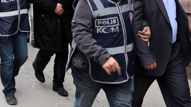 İstanbulda 5i profesör 7 akademisyen FETÖden tutuklandı