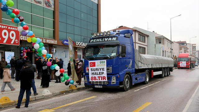 Kocaeli'den Haleplilere un ve su yardımı