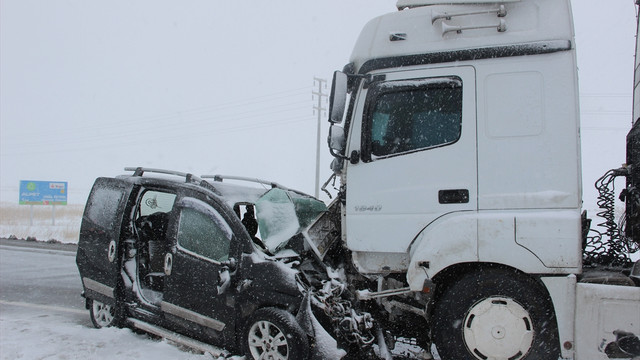 Konya'da trafik kazası: 1 ölü, 1 yaralı