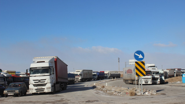 Konya'da zincirleme trafik kazası: 5 yaralı