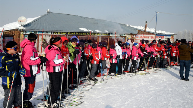 Küpkıran Kayak Merkezi'nde hafta sonu yoğunluğu