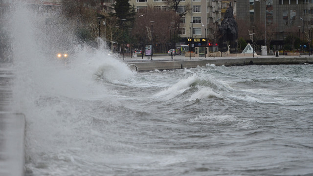 Kuzey Ege'de fırtına