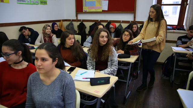 Lise öğrencilerinden Osmanlıca dergi