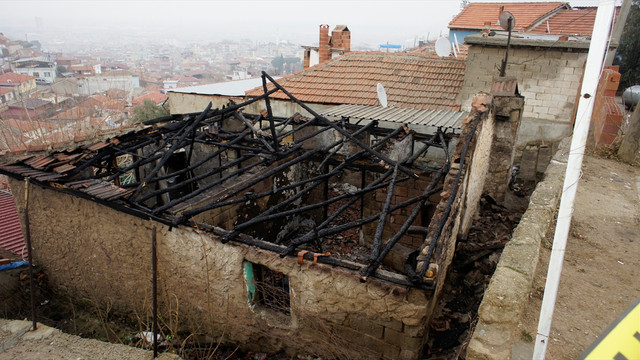 Manisa'da yangın: 1 ölü