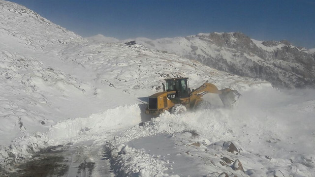 Mersinde karda mahsur kalan avcılar kurtarıldı