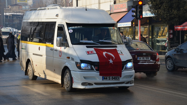 Minibüsçülerden teröre tepki konvoyu