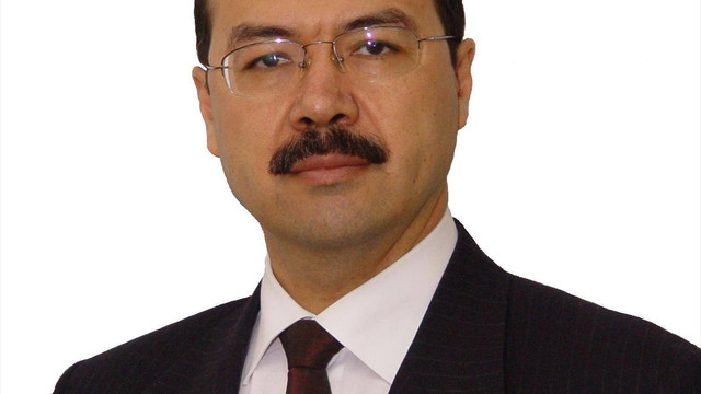 Özbekistan'a yeni başbakan