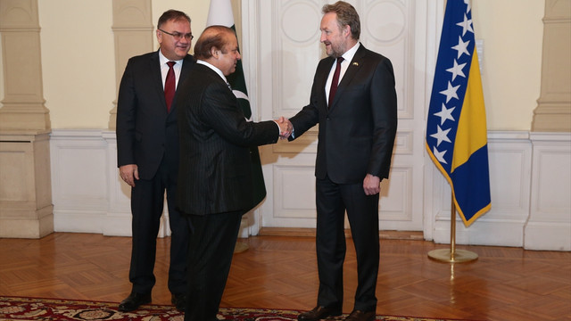 Pakistan Başbakanı Şerif Bosna Hersek'te
