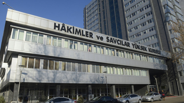HSYK 96 hakim ve savcı görevden uzaklaştırıldı