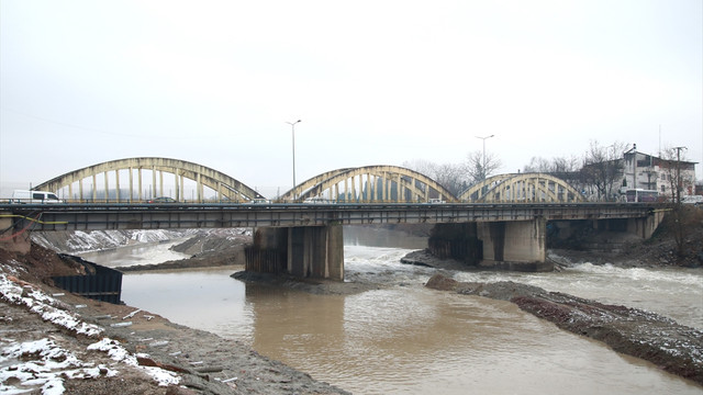Sakarya Nehri yatağındaki genişletme çalışmaları