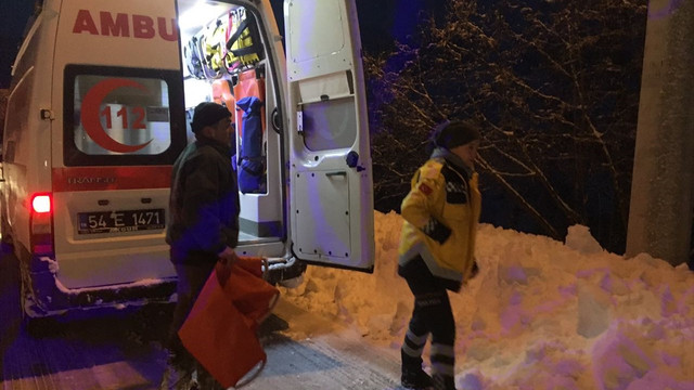 Sakarya'da kar nedeniyle mahsur kalan hasta kurtarıldı