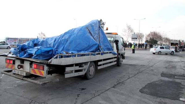 Saldırıda kullanılan araç, çekiciyle emniyete götürüldü