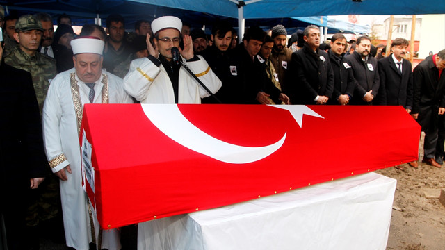 Şehit Uzman Onbaşı Güzel son yolcuğuna uğurlandı