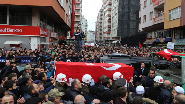 Şehitlerimizi uğurluyoruz