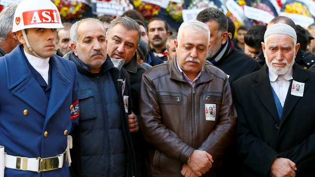 Şehitlerimizi uğurluyoruz