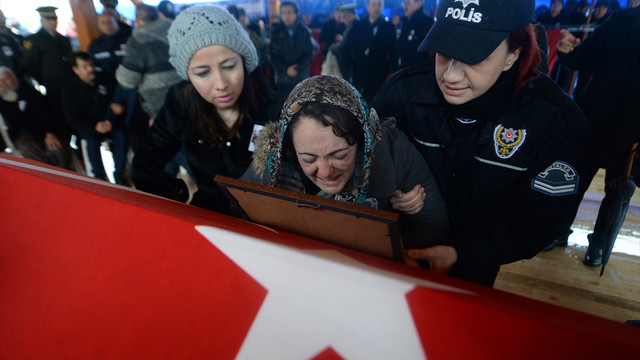 Şehitlerimizi uğurluyoruz