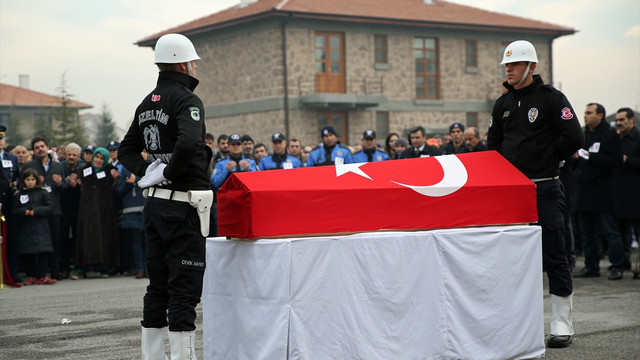 Şehitlerimizi uğurluyoruz