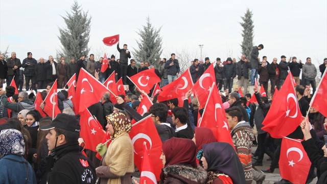 Şehitlerimizi uğurluyoruz