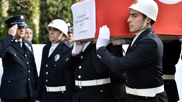 Şehitlerimizi uğurluyoruz