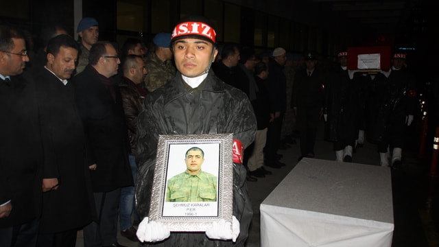 Siirt'te hayatını kaybeden asker için tören