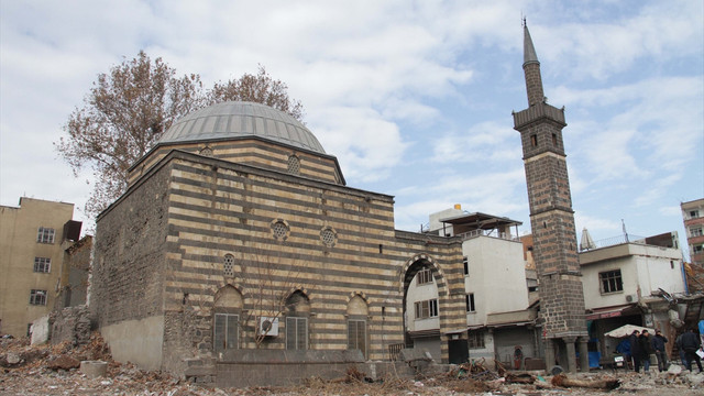 Sur'daki tarihi eserler restore ediliyor