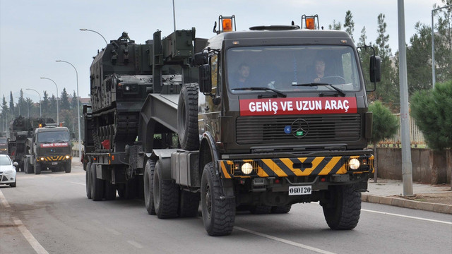 Suriye sınırına fırtına obüsü sevkiyatı