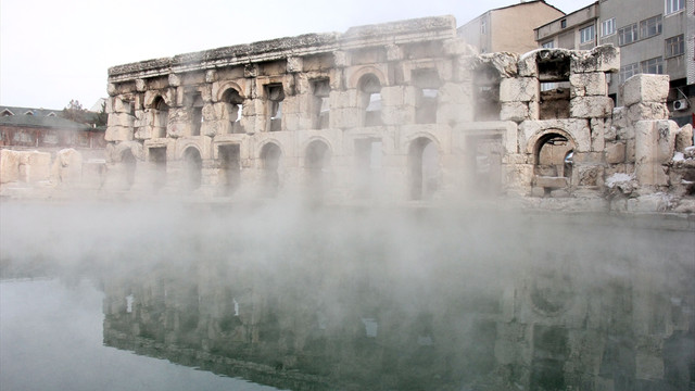 Tarihi Roma hamamı 2 bin yıldır şifa dağıtıyor