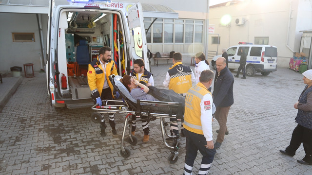 Tartıştığı annesini bıçakladı