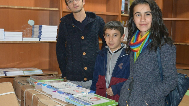Terör mağduru öğrencilere kitap yardımı