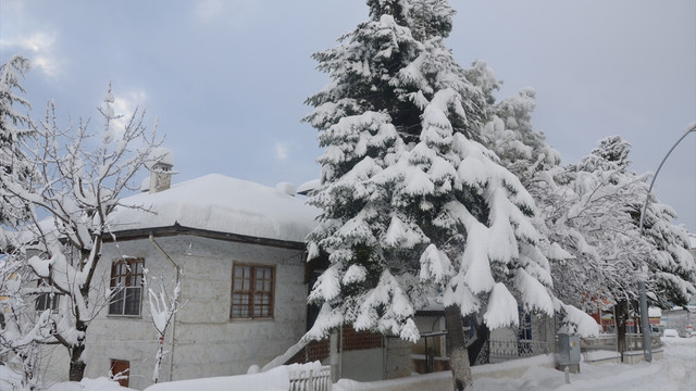 Turizmin başkentinde kar etkili oluyor