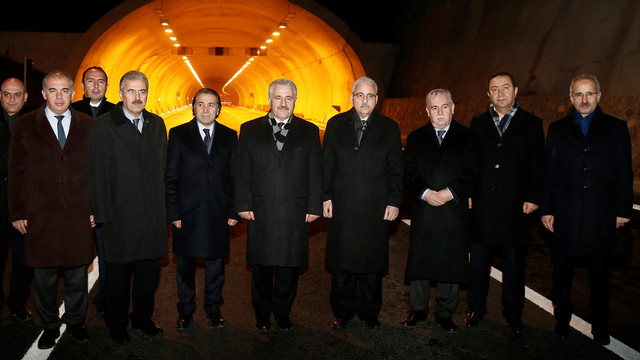 Ulaştırma Denizcilik ve Haberleşme Bakanı Arslan, İzmir'de