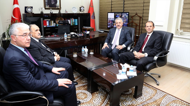 Ulaştırma, Denizcilik ve Haberleşme Bakanı Arslan, Van'da: