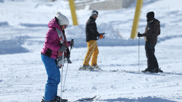 Uludağ'da kar kalınlığı bir metreyi buldu