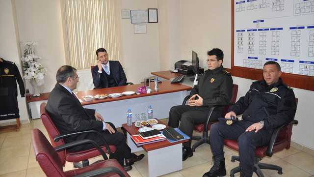 Vali Haktankaçmaz'dan çevik kuvvet polislerine ziyaret