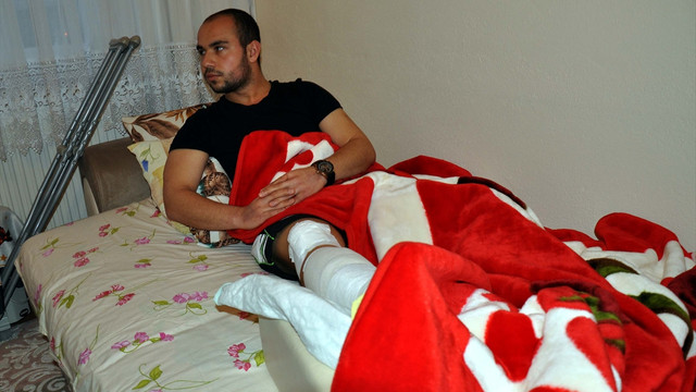 Vali Haktankaçmaz'dan yaralı askerlere ziyaret