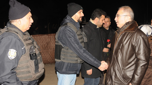 Vali Yaman, gece çalışanların yeni yılını kutladı