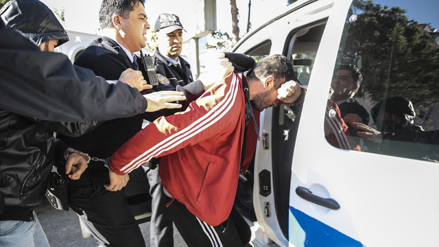 Yakalanan cezaevi firarisi yine kaçmaya çalıştı